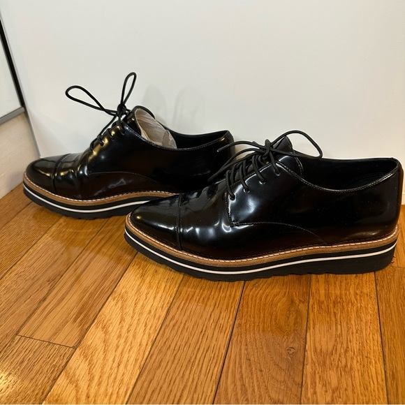 Vince Alanis Black Patent Leather Pointed Toe Oxford Loafers — Size 6 - Picture 6 of 9
